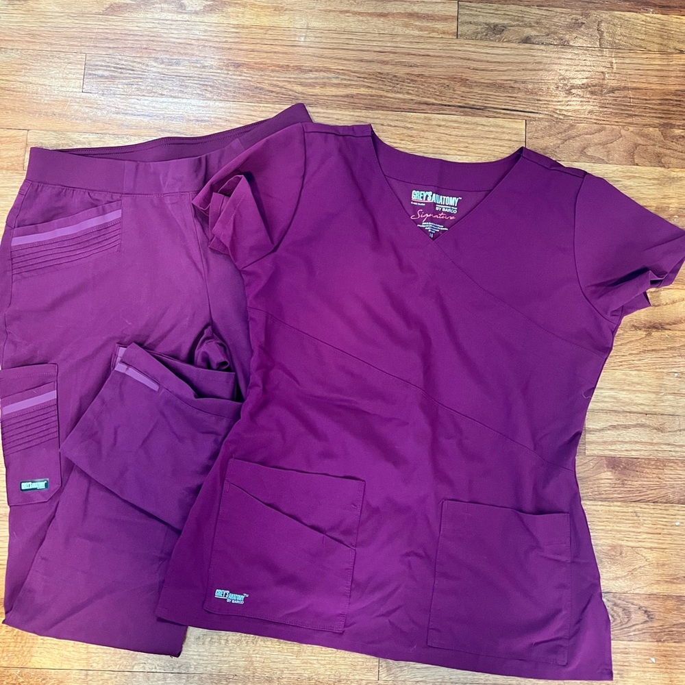 Grey’s anatomy scrubs- wine color